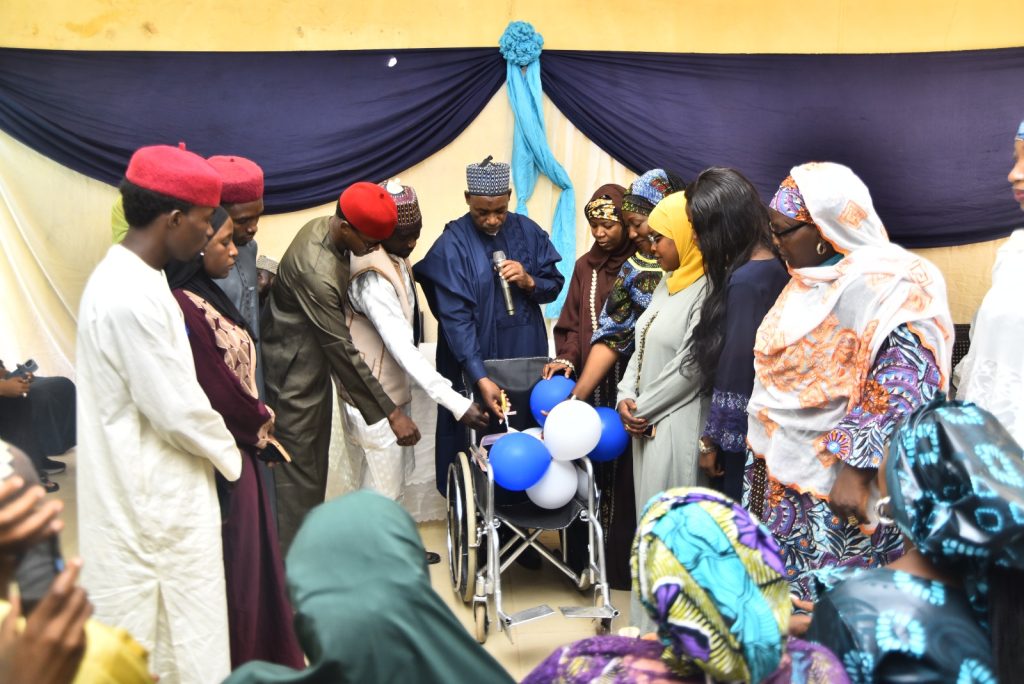 Dean commends ABU students for wheelchair donation